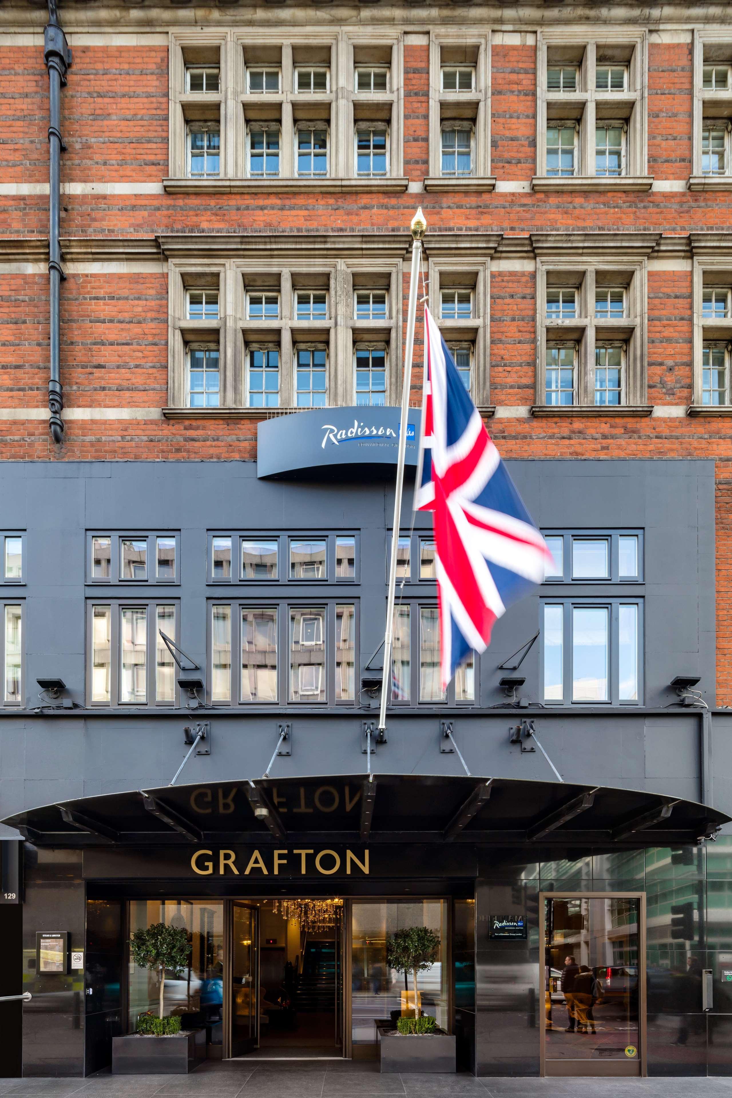 Radisson Blu Edwardian Grafton Hotel, ロンドン エクステリア 写真
